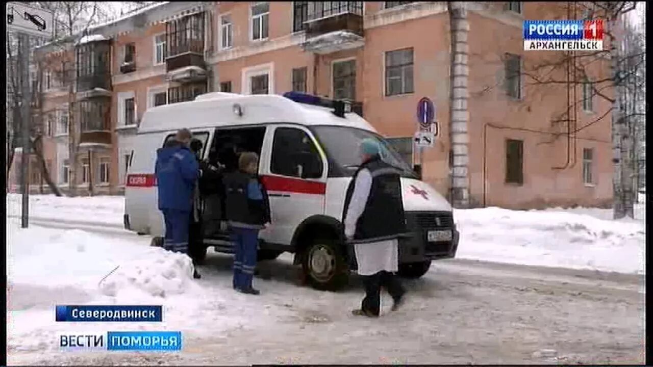 Нападение на скорую. Машина скорой психиатрической помощи. Скорая психиатрическая бригада. Нападение на скорую помощь.