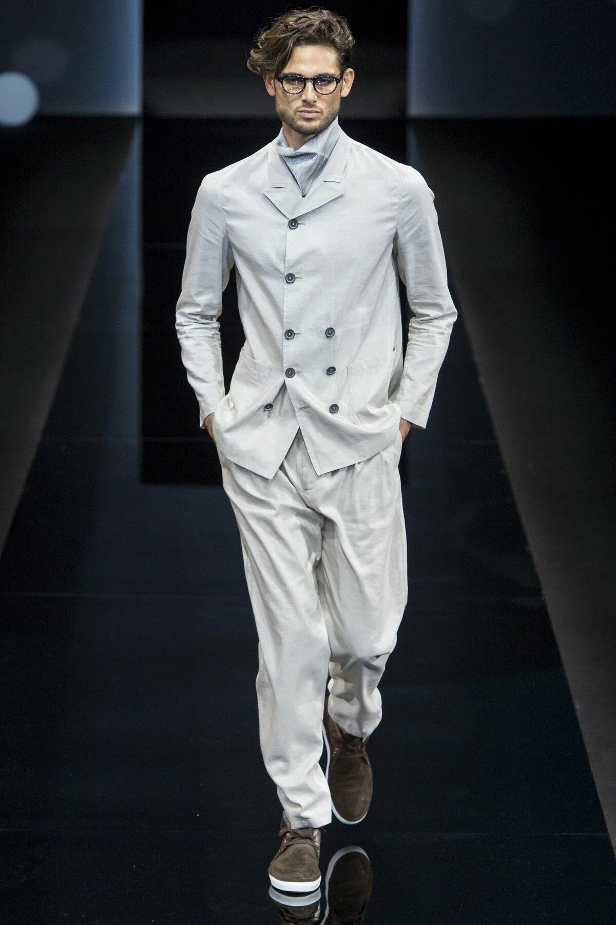 Giorgio Armani Spring 2017 Menswear Fashion Show Menswear, Giorgio armani, Mens 