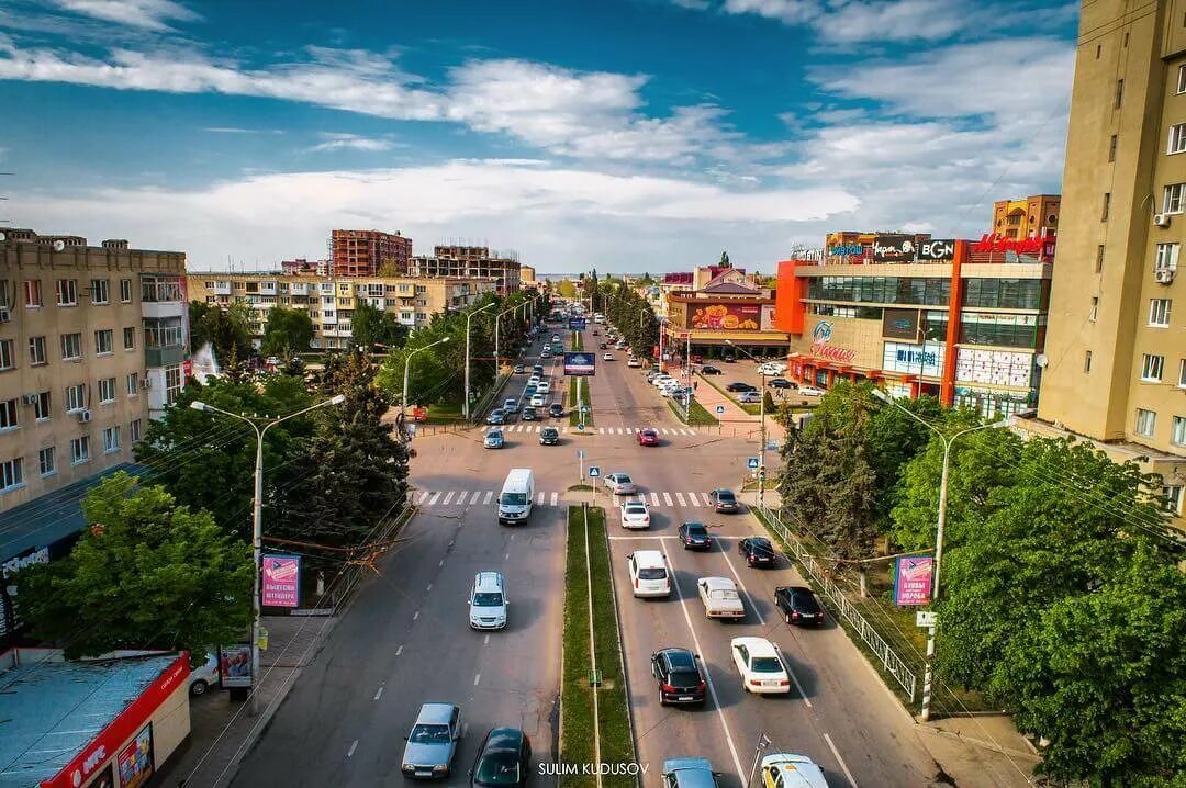 Главное черкесск. Город Черкесск Карачаево-Черкесской Республики. Улица Ленина Черкесск. Черкесск Центральная улица. Город Черкесск столица.