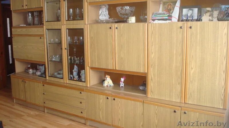 Стенка 5 секций нейва-3. Секции стенки. Стенка ссср 4х секции. Бу секция. Бу секция.