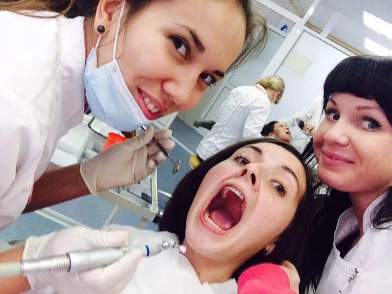 Медицинские селфи тесты. Девушка стоматолог. Красивая девушка стоматолог. Самые красивые стоматологи девушки.