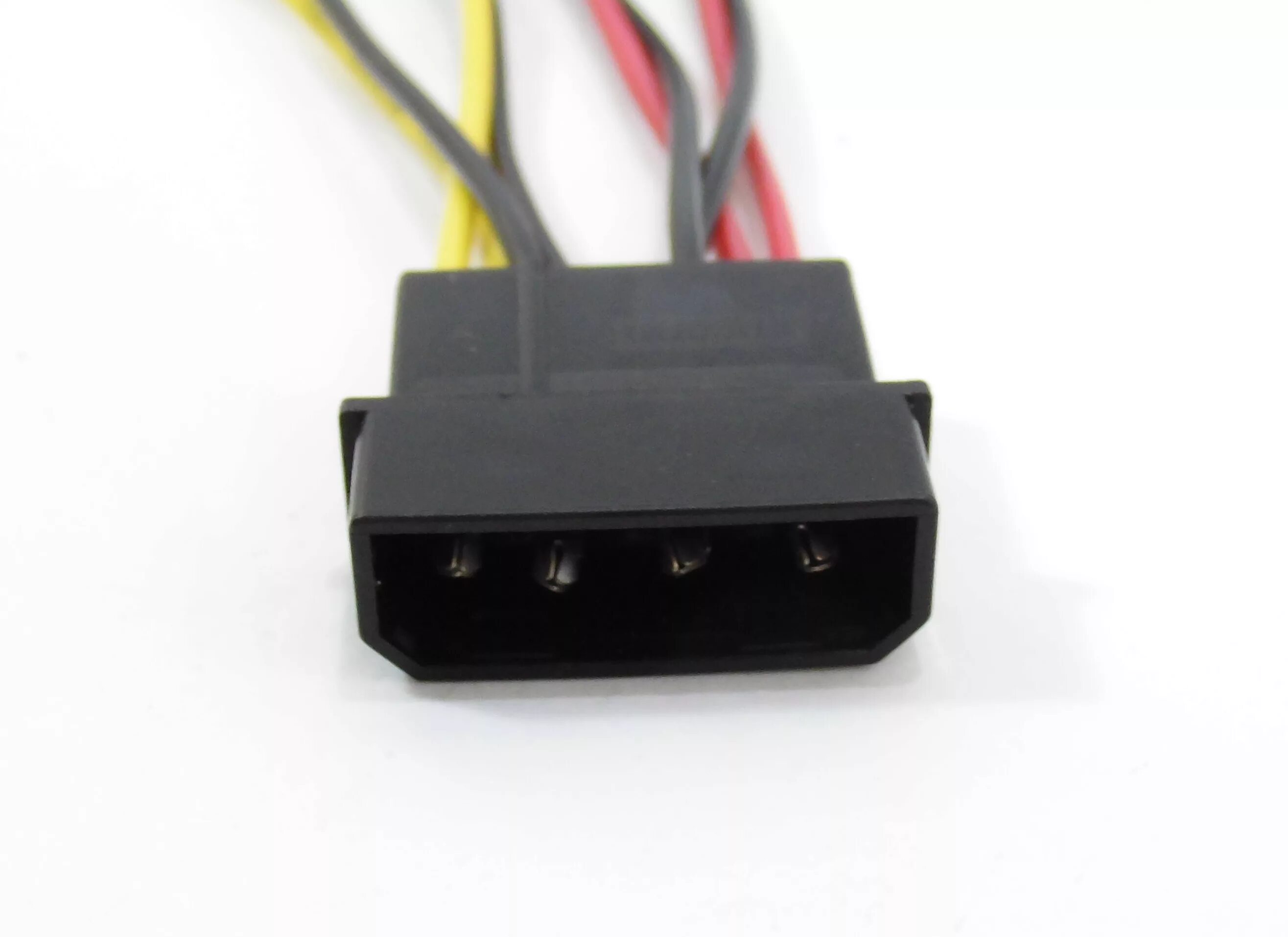 Разветвитель для кулеров 4. Разветвитель Molex 4 Molex. Molex 4pin на 2pin. Molex 4 Pin 2+2pin. Разветвитель молекс 2 на 4.