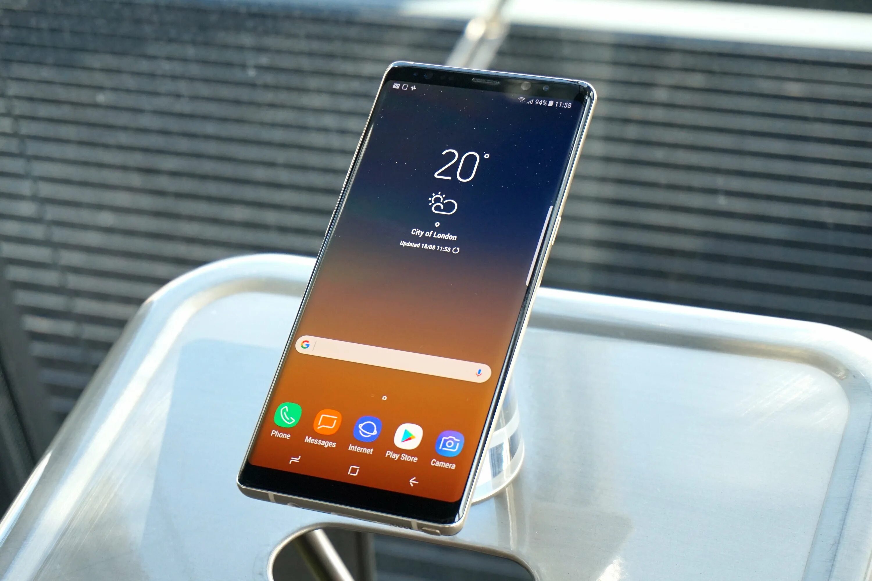 Note 8 звук. Samsung Galaxy Note 8. Samsung Galaxy Note 8 64gb. Samsung Galaxy Note 8 фото. Galaxy Note 8 золотой.