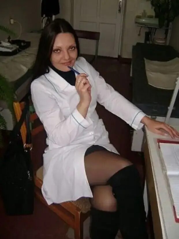 Медсестра в черных чулках. Русские медсестры. Красивые медсестры. Русские девушки медсестры. Девушки медсестры частные.