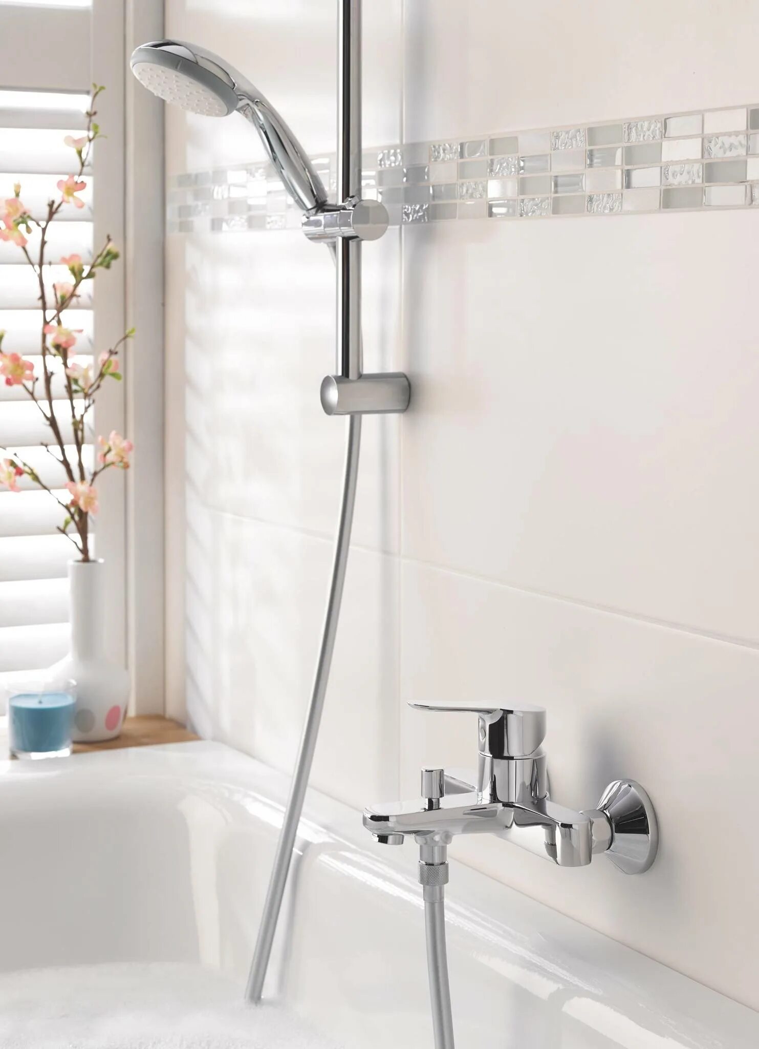 Grohe BAULOOP 23340000. Смеситель для душа Grohe BAULOOP. Grohe BAUEDGE 23605000. Смеситель для ванны Grohe start Edge.