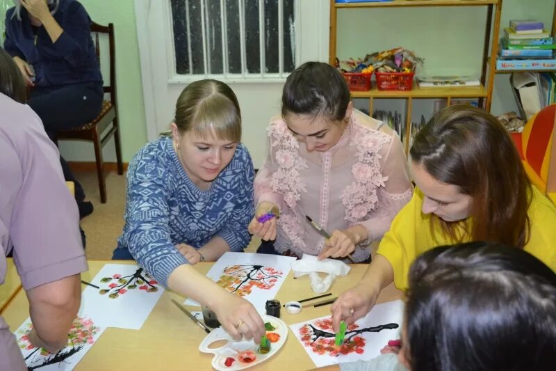 Нетрадиционное собрание в средней группе. Собрание в детском саду. Родительское собрание в детском саду. Собрание с родителями в детском саду. Родительское собрание в садике.