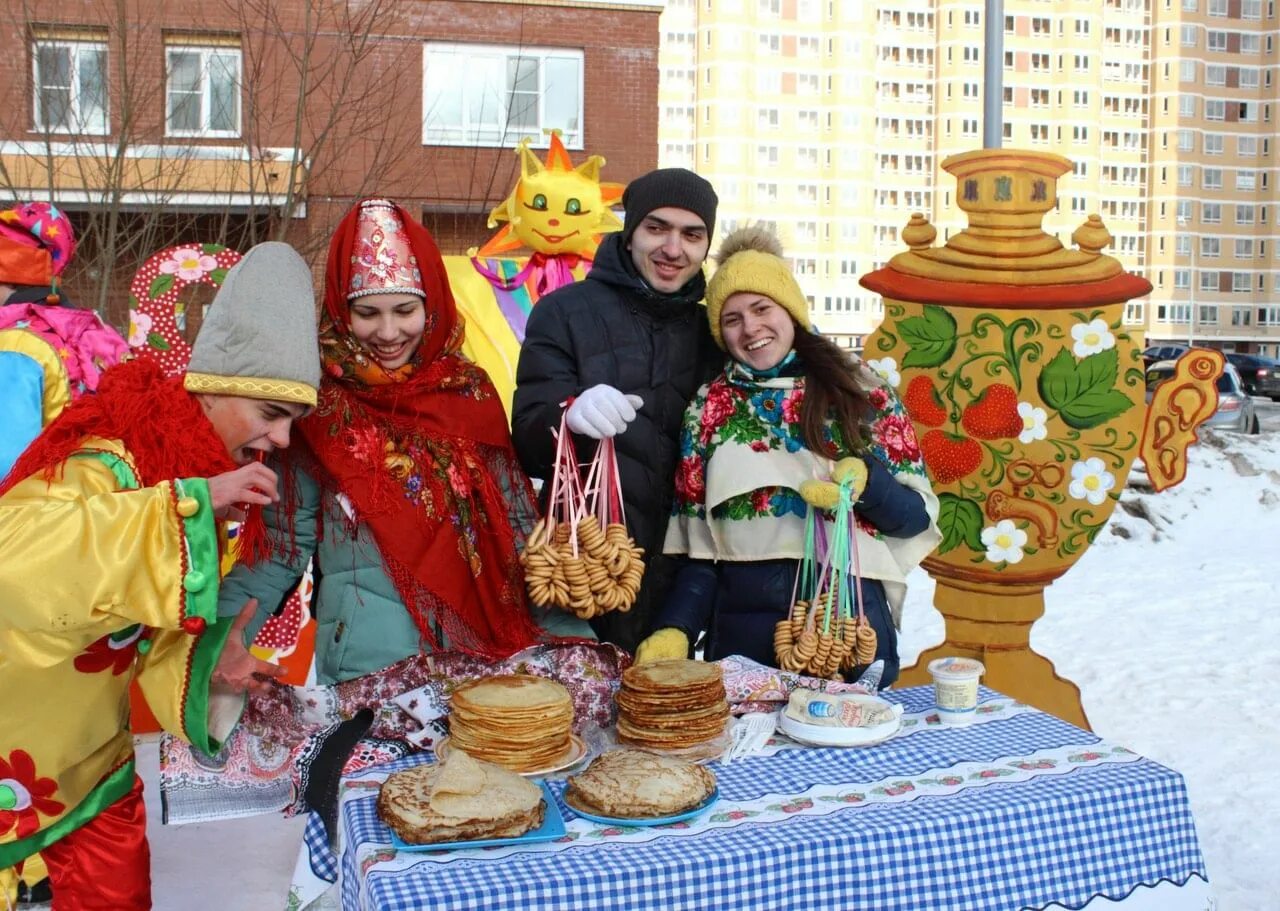 Масленица. Народный праздник Масленица. Стол на Масленицу. Праздничные гуляния на Масленицу. Сценарий традиции масленицы