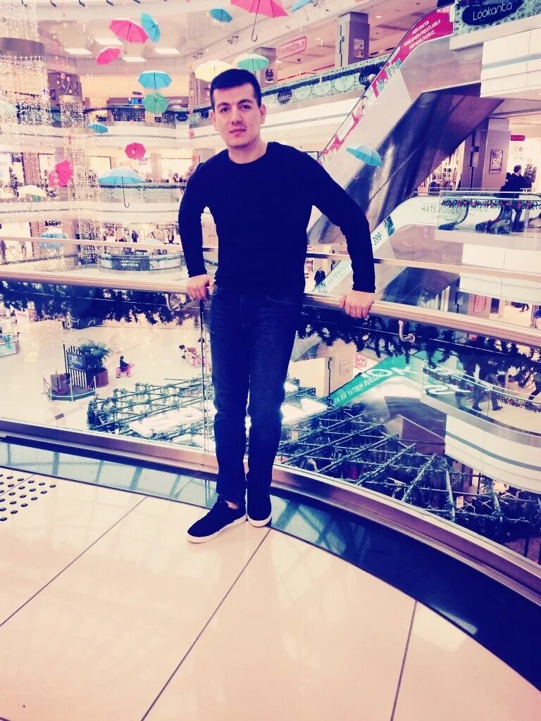 мужчина санкт петербург. красивые мужчины питера. ахматжон тошпулотов. какие мужчины в санкт петербурге. парень в питере.