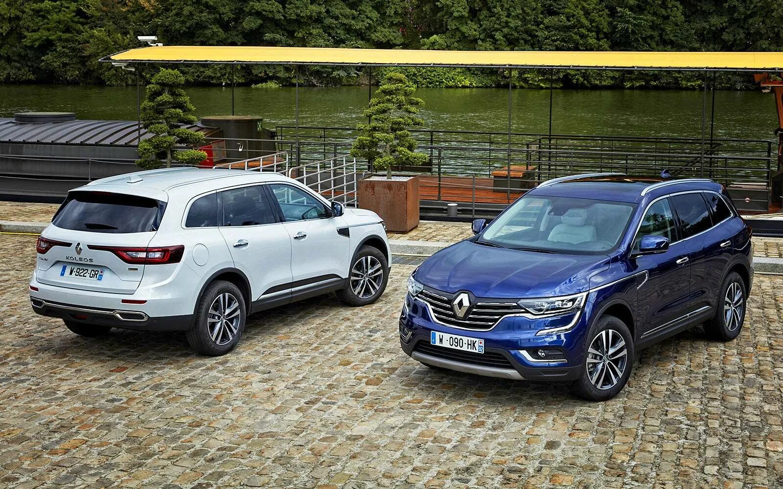 Рено колеос поколения. Рено Колеос. Рено Колеос 2. Рено Колеос 2016. Renault KOLEOS 2021.