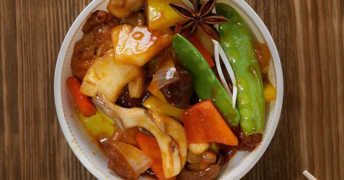 Китайская кухня овощи. Китайский ресторан рецепты. Китайский ресторан рецепты. Китайская кухня. Говядина стир фрай.