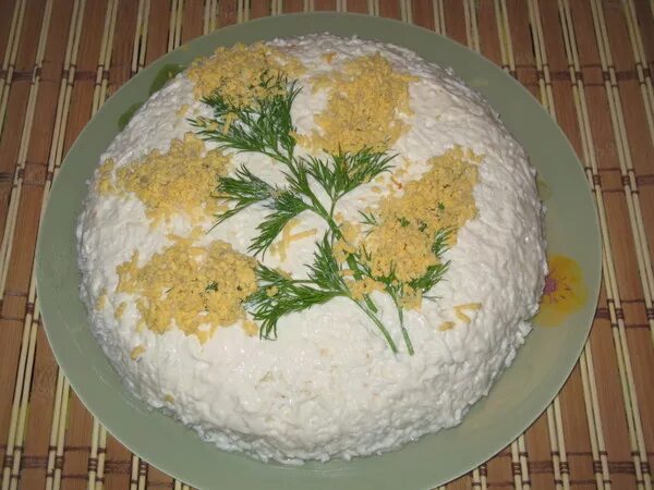 Какой рис использовать для салатов. Украсить салат мужские грезы. мимоза с рисом или картошкой. украсить салат мимоза березай. торт салат мимоза оформление.