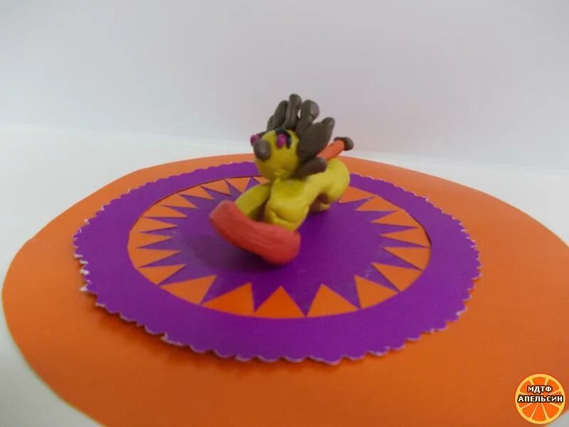 Цирк из пластилина для детей. Лепка цирк старшая группа. Лепка на арене цирка старшая группа. Лепка на арене цирка. Цирк лепка из пластилина.