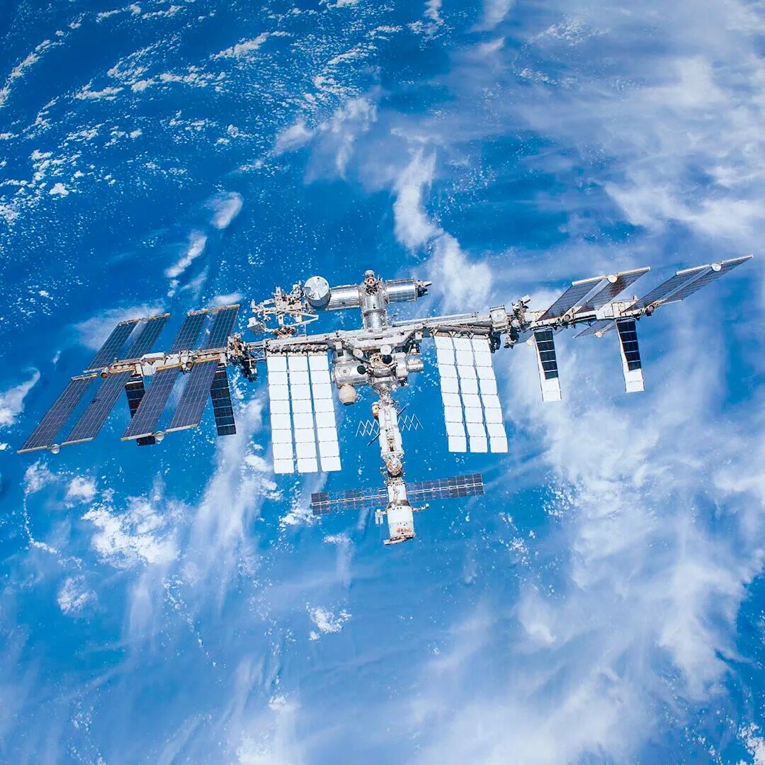 Как называется международная станция. Космическая станция МКС. МКС 2005. Международная станция МКС. МКС 2007 год.