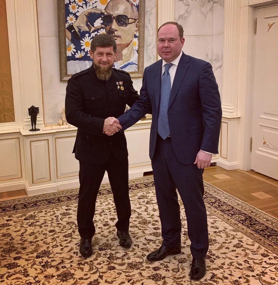 Вайно керимов кадыров. Абдалла 2 и рамзан кадыров. Ахмат рамзанович кадыров. Вайно керимов кадыров. Кадыров и вайно.
