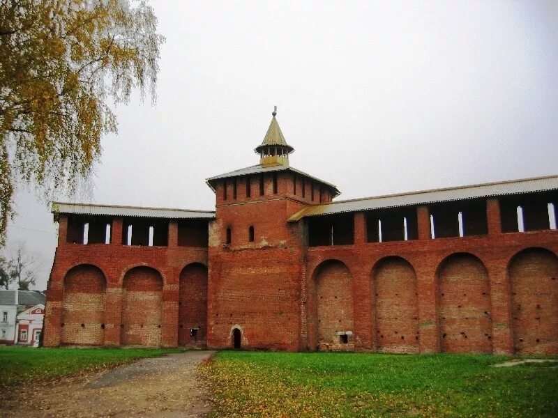 В каких подмосковных городах сохранились каменные крепости