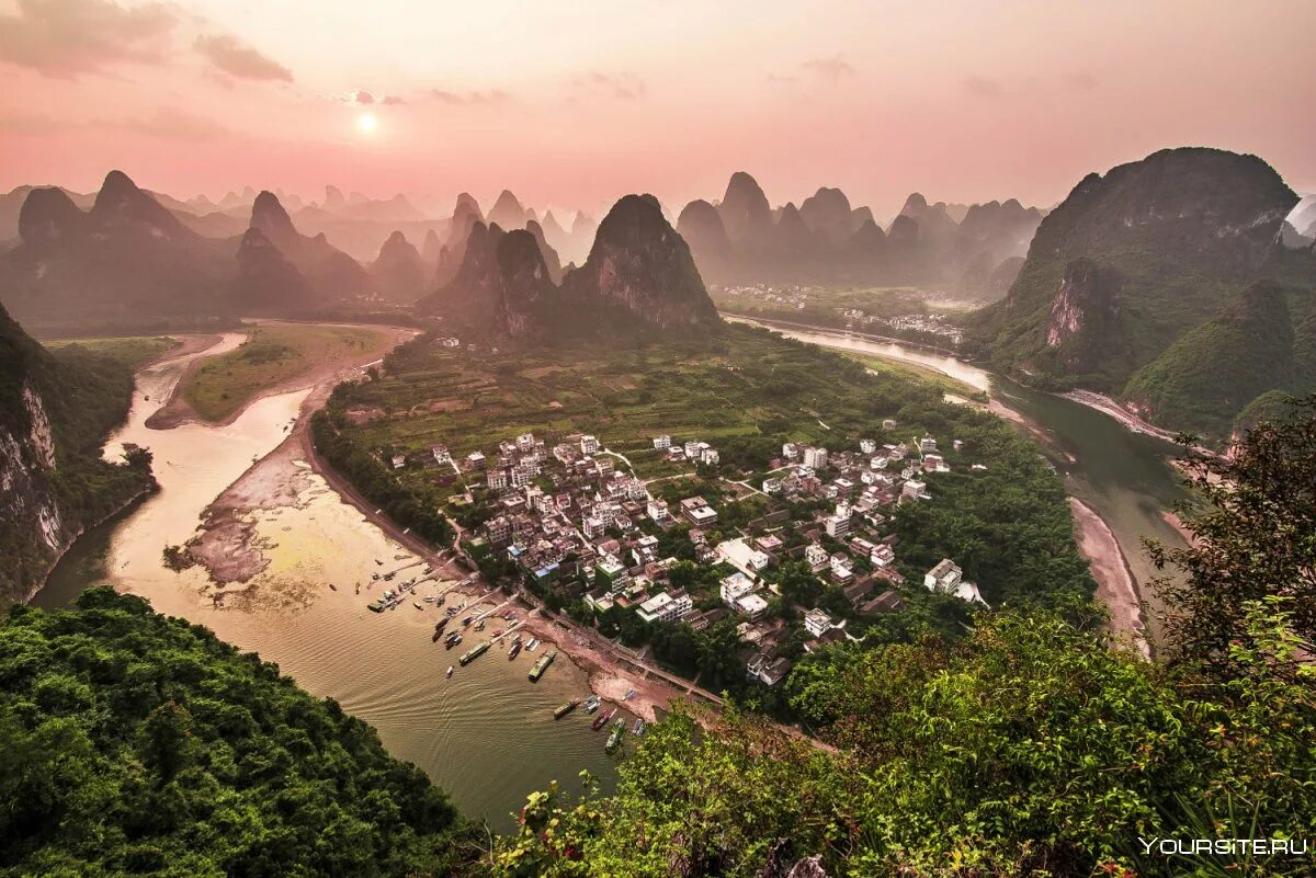 Гуйлинь лицзян реки. Южный китай горы. Гуйлинь гуанси. Горы гуйлинь китай. Рисовые террасы банауэ филиппины.