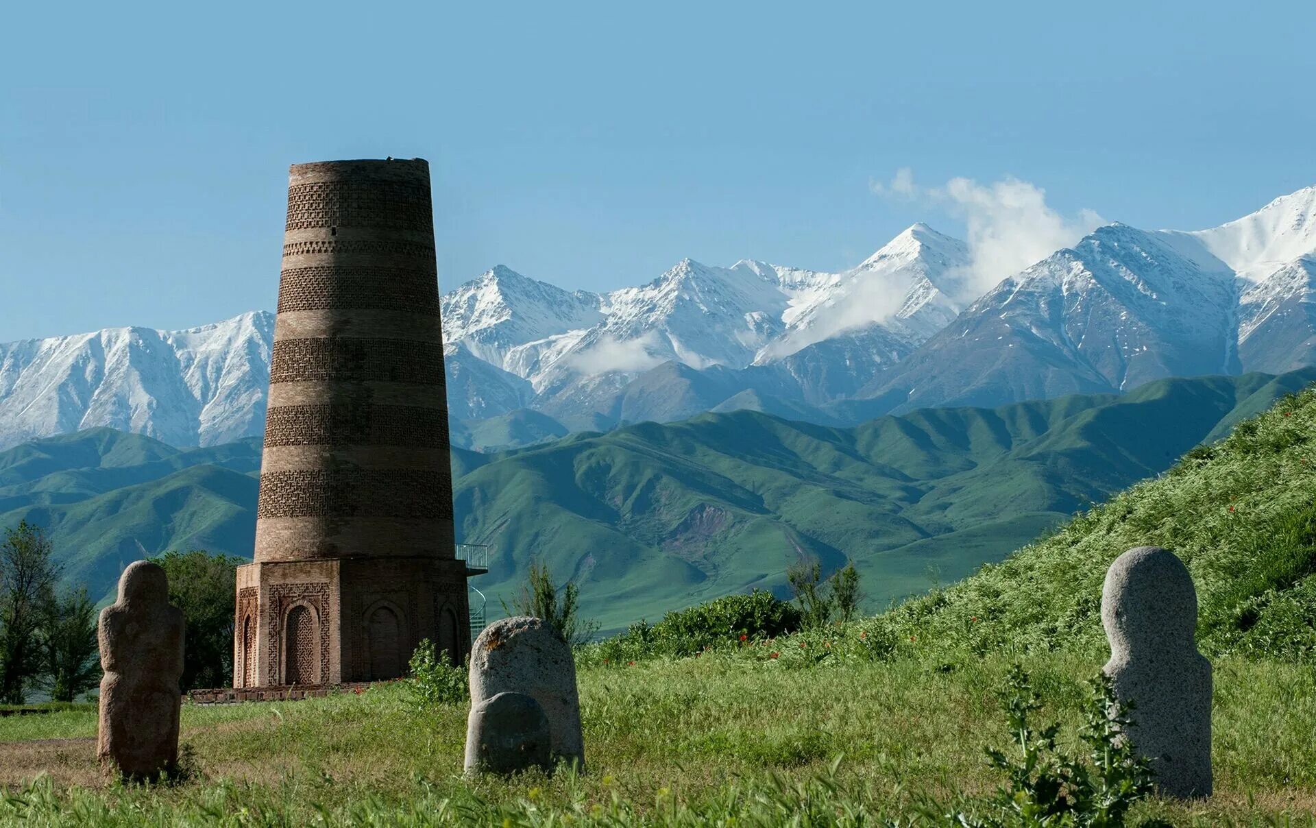 Эс алуу. Башня Бурана Киргизия. Киргизия достопримечательности башня Бурана. Башня Бурана Чуйская Долина. Токмак башня Бурана.