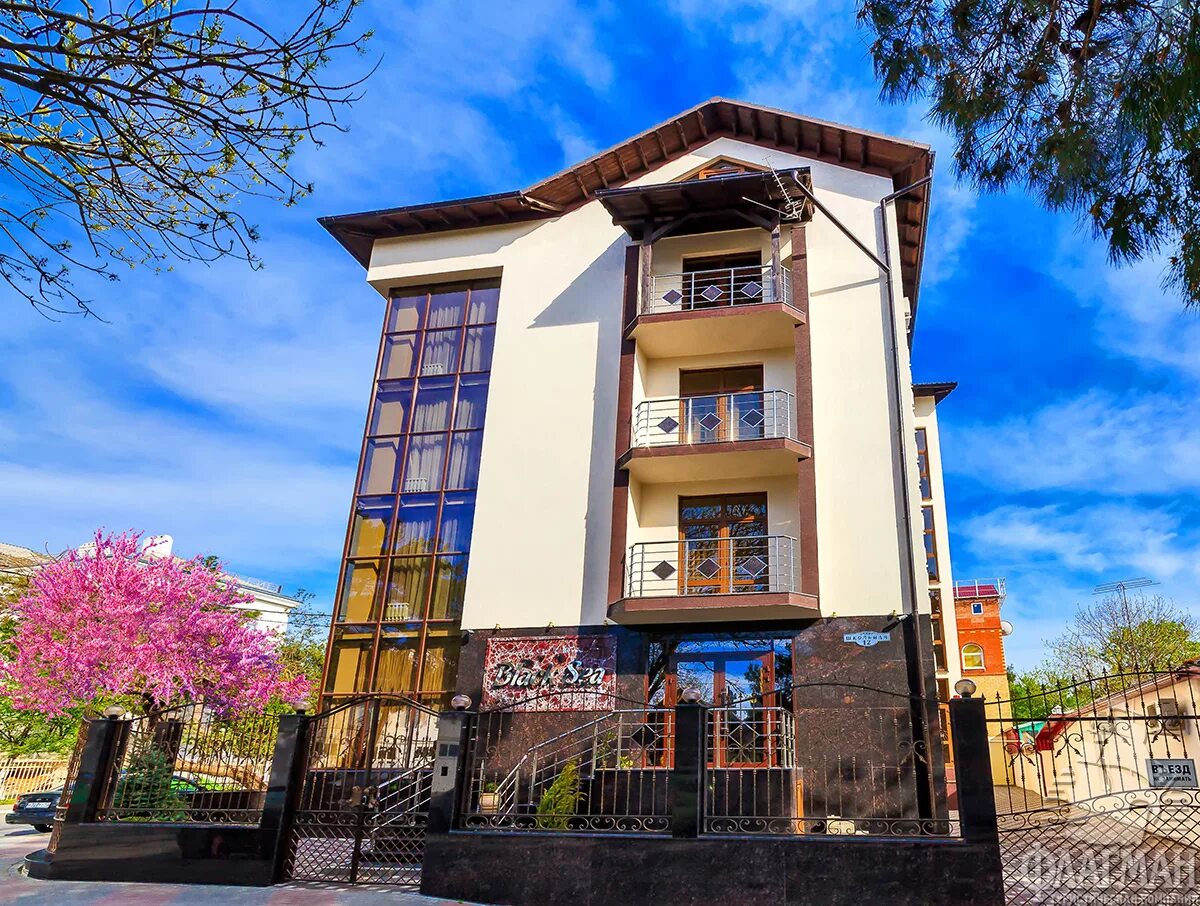 Ольгинка амиго гостевой дом. Краснодарский край, краснодар, морская ул. 3. Парк победы краснодар на карте. Улица морская 3 краснодар.