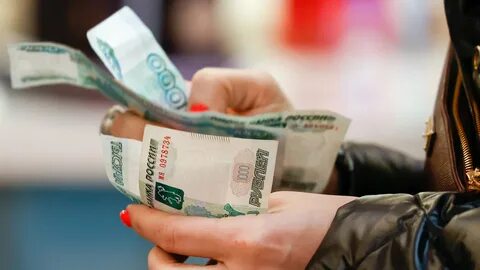 Зарплата иностранцам наличными