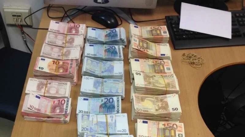 Деньги евро. Евро в рубли. Наличные евро в москве сегодня. Выгодные курсы валют евро. Деньги евро 1000.