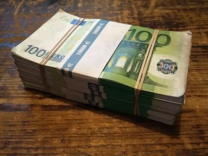 На столе 100