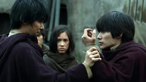 Атака титанов. Фильм второй: Конец света (2015)