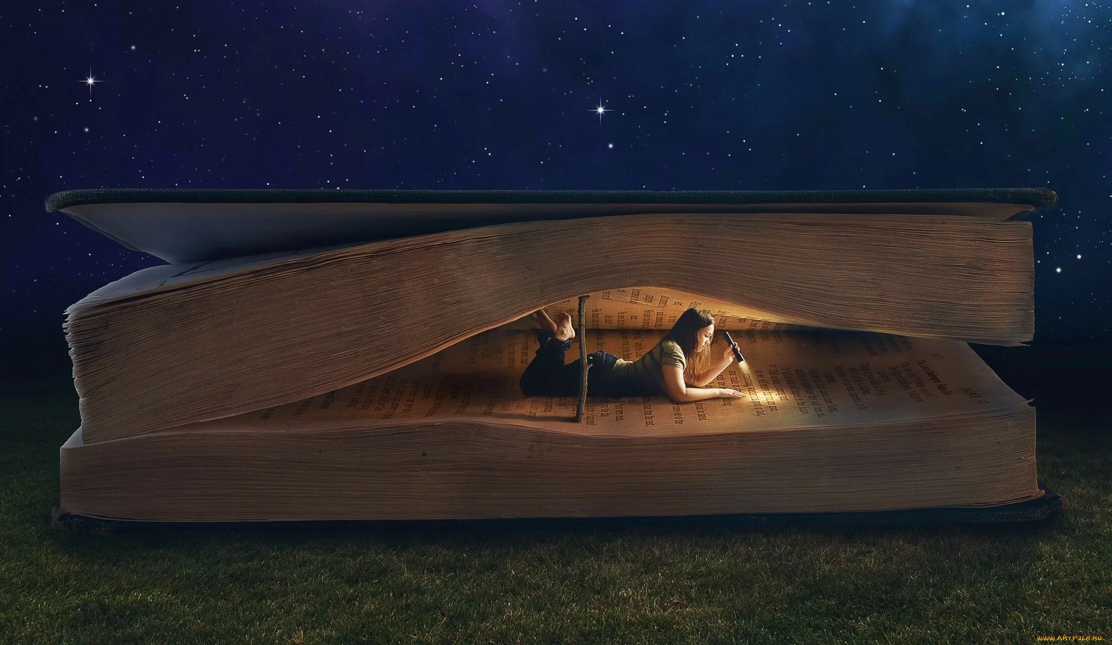 Необычное чтение. Спокойной ночи креативно. Книжная Вселенная. Красивые книги. Книга история ночи