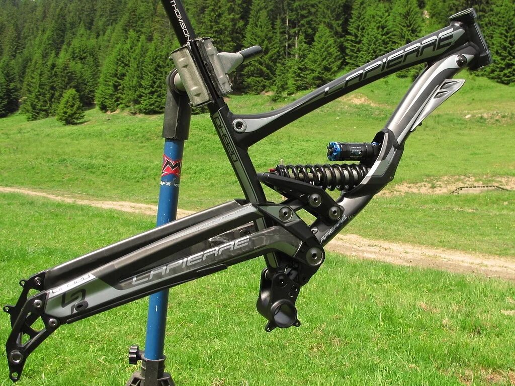 Lapierre dh920. Lapierre DH Team. Specialized 2023 DH. Lapierre DH Team Carbon. 19 рама горного велосипеда