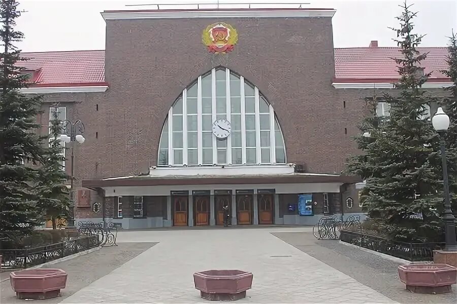 Дизель калининград балтийск. Дизель поезд балтийск калининград. Северный вокзал калининград. Балтийск вокзал жд. Калининград жд.