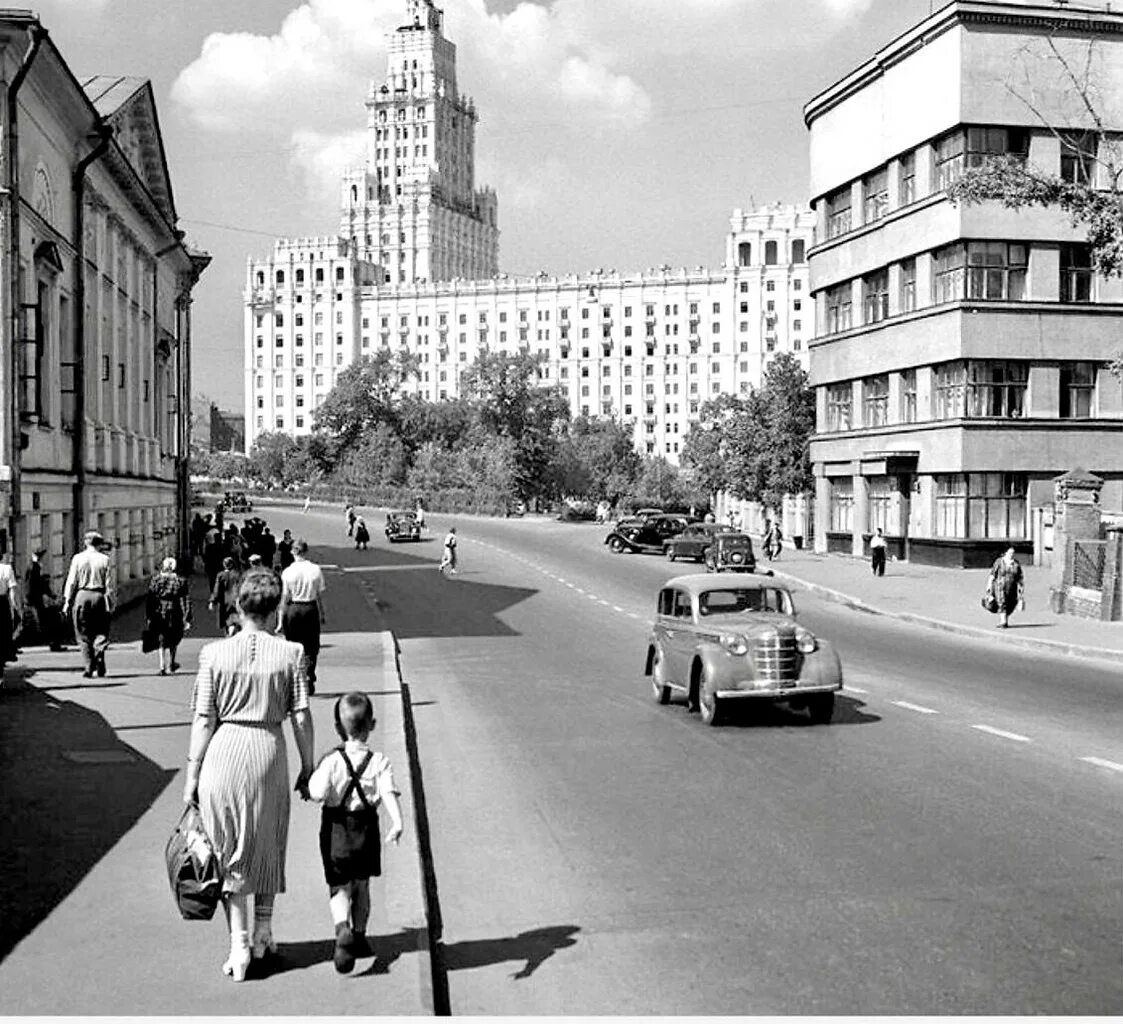 В москве s 60. Москва десятых годов. Москва ссср 1950. В москве s 60. Манежная площадь в 80 годы.