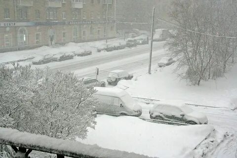 Замело город мой