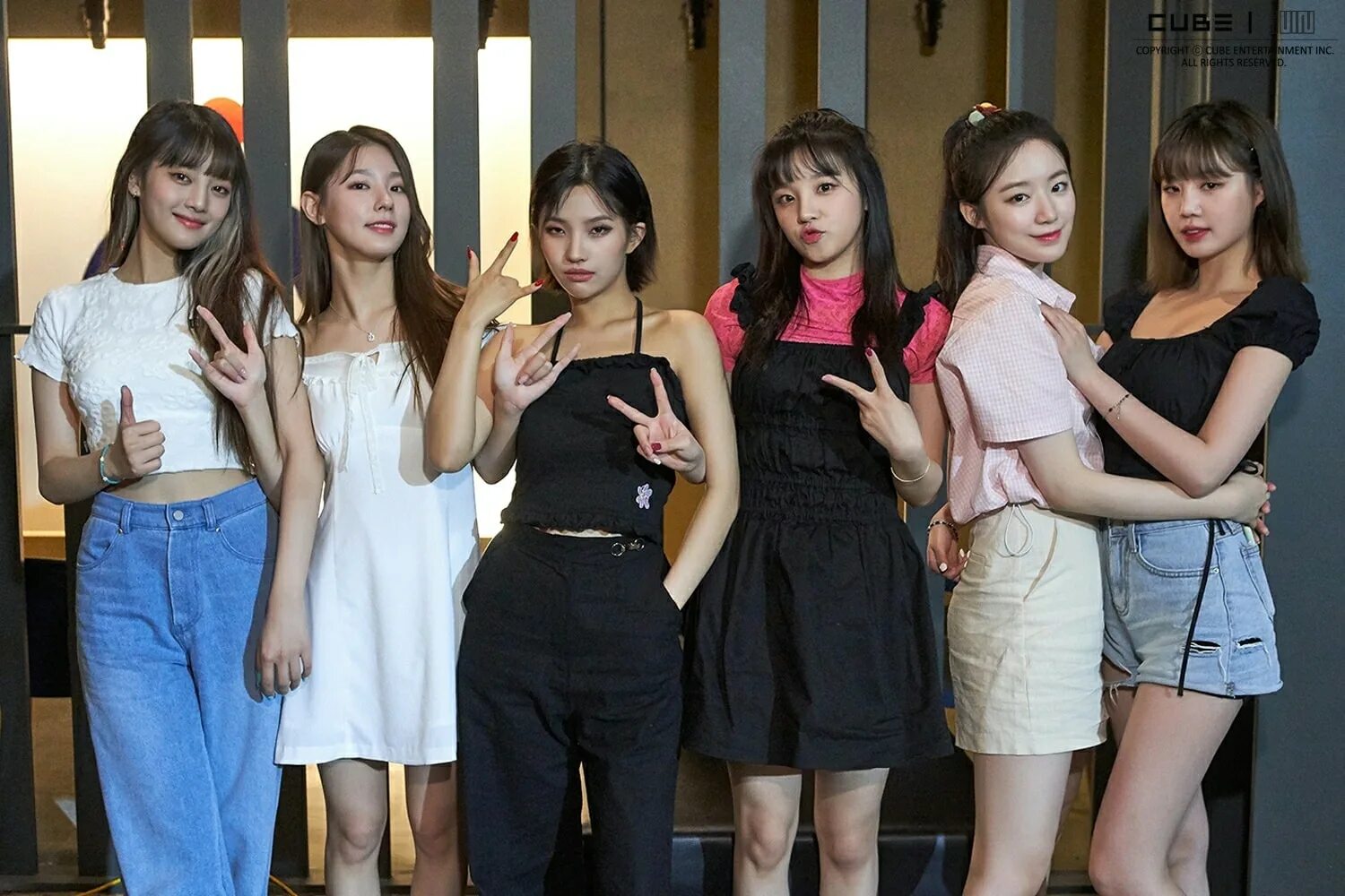 Айдл квин. Группа джи айдл. k pop группа g idle. (g) i-dle кпоп группа. группа g idle участницы.