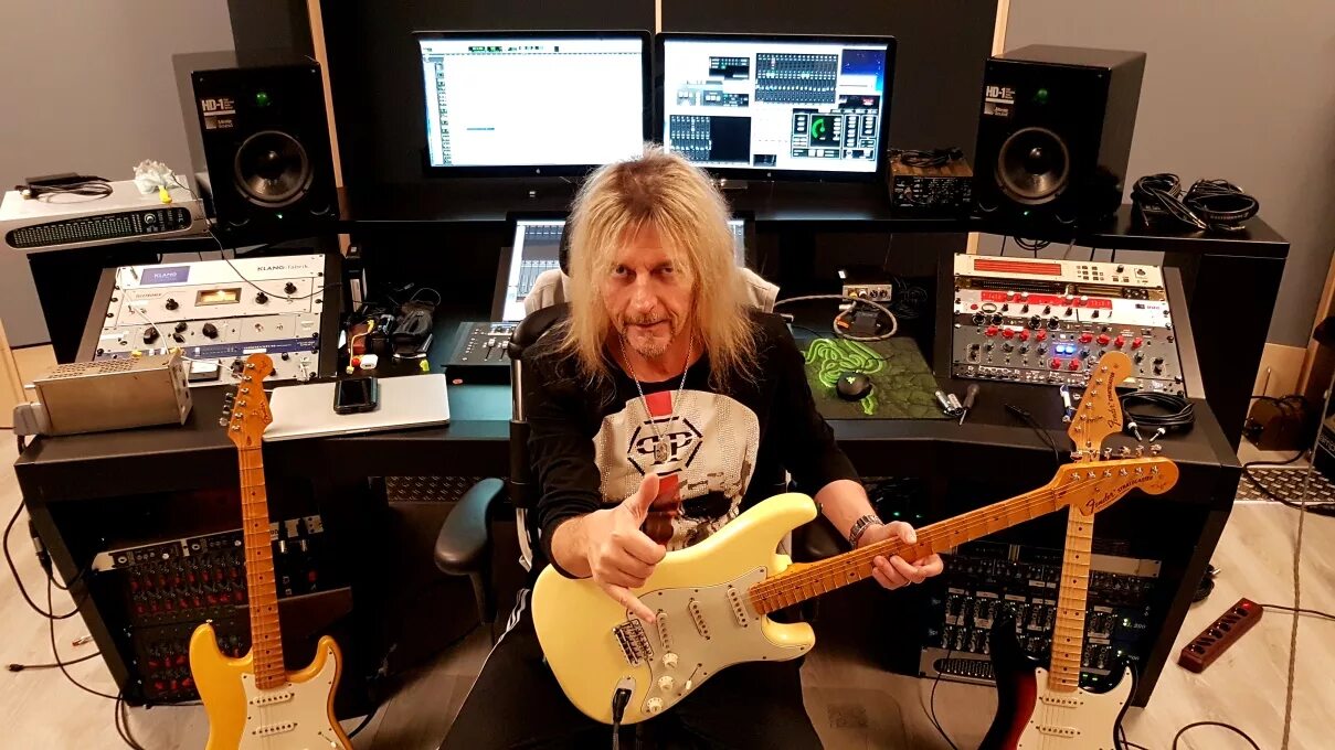 Axel rudi pell 1989. Axel rudi pell. Axel rudi pell. Обложки пластинок axel rudi pell на заставку. Axel rudi pell группа.