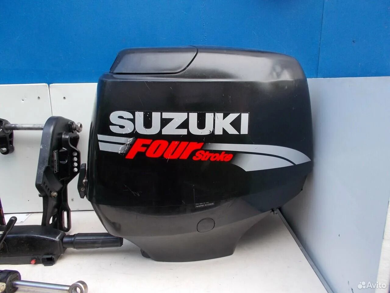 Мотор сузуки купить новый. Suzuki df50. Мотор Сузуки 30. Сузуки ДФ 50. Лодочный мотор Сузуки дф50.