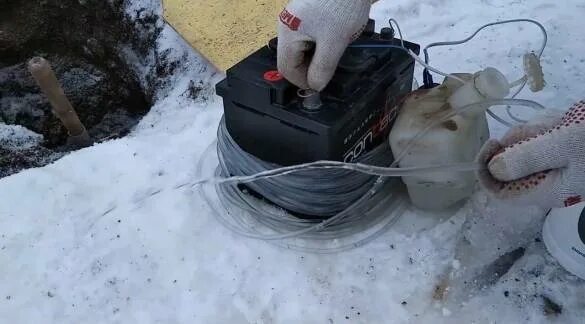 Замерзла вода в доме. Отогрев канализации в частном доме. отогрев водопровода в частном доме. отогрев водопровода под землей. прибор для отогревания замерзших труб под землей.