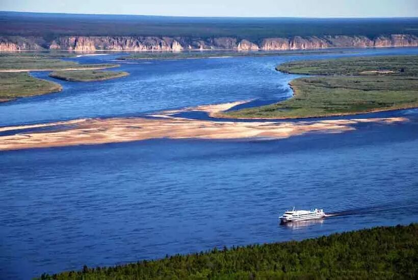 Река длиной 4400 км. Река Лена. Река Лена в Якутии. Якутия, река Лена (1623). Бассейн реки Лены в Республике Саха.