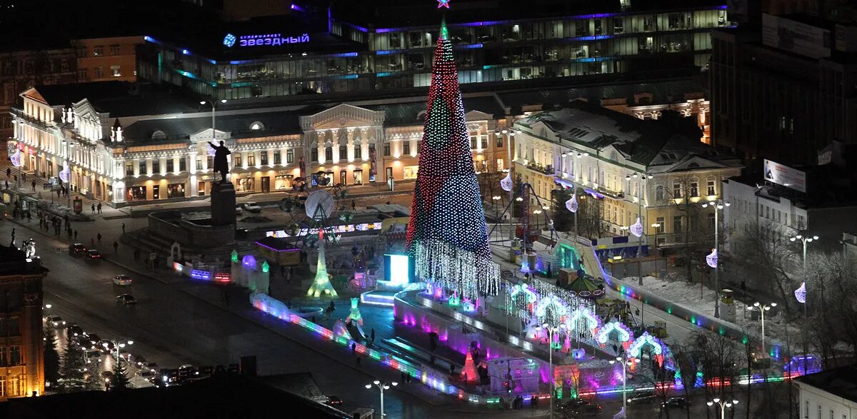 екатеринбург площадь 2022. новый год 24 екатеринбург.