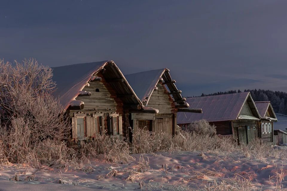 Купить деревню на урале. Дер Чусовое Свердловская область. Заброшенные деревни реки Чусовой. Заброшенные деревни Урала. Деревня Таежный Свердловская область.