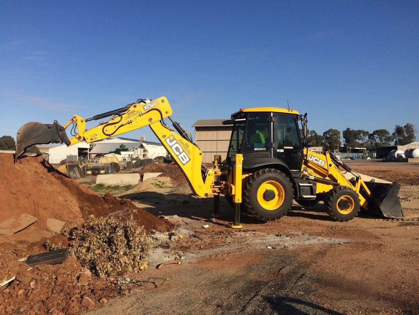 Взять в аренду экскаватор погрузчик. Экскаватор-погрузчик JCB 3cx. JCB 3cx super. Экскаватор JCB 3cx. Экскаватор-погрузчик JCB 3cx супер.