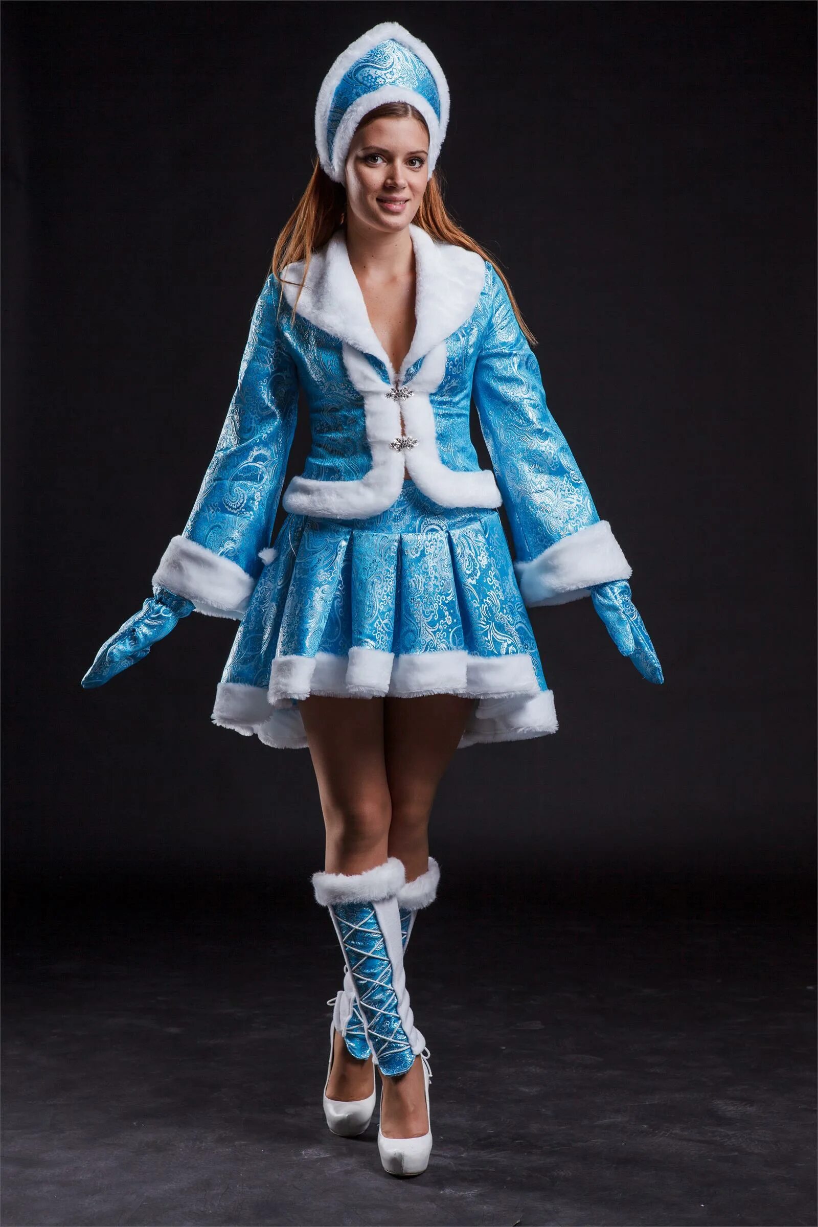 Снегурочка. Взрослый костюм снегурочки. Костюм снегурочки детский. Шубка снегурочки. Креативный наряд снегурочки.
