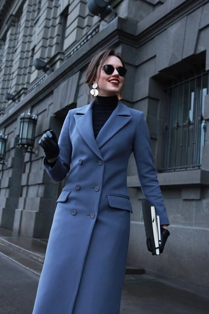 Пальто оверсайз street style. Пальто бушлат стрит стайл. Двубортное пальто street style. Пальто с английским воротником и шарф. Пальто фирмы элегант леди.