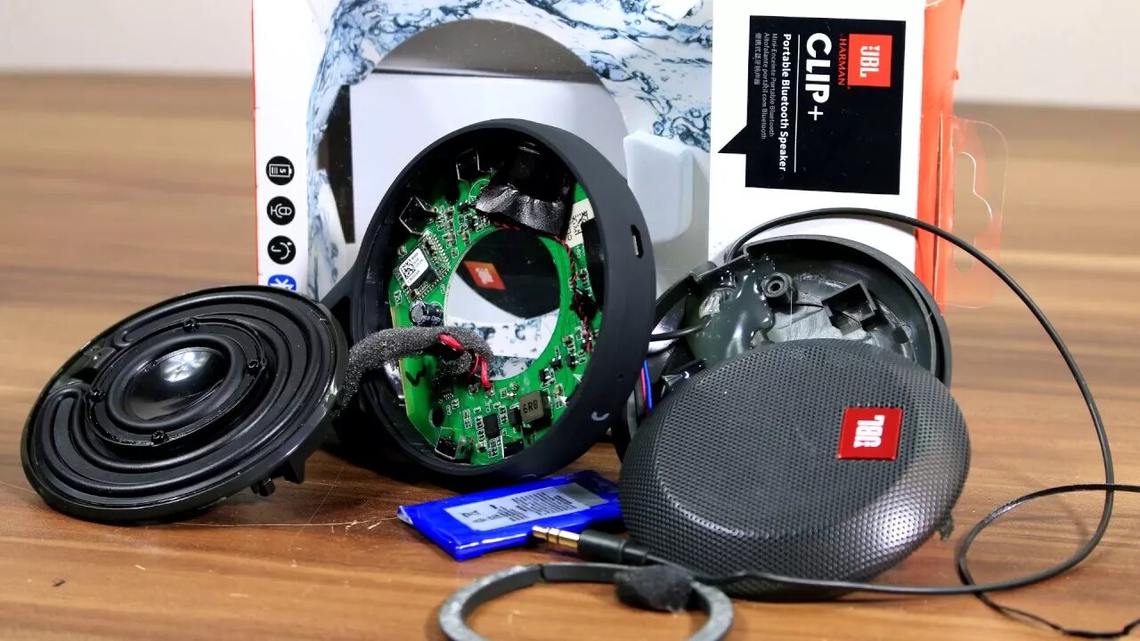 Look inside JBL Charge 2 Portable bluetooth Speaker - What's Inside ? - YouTube