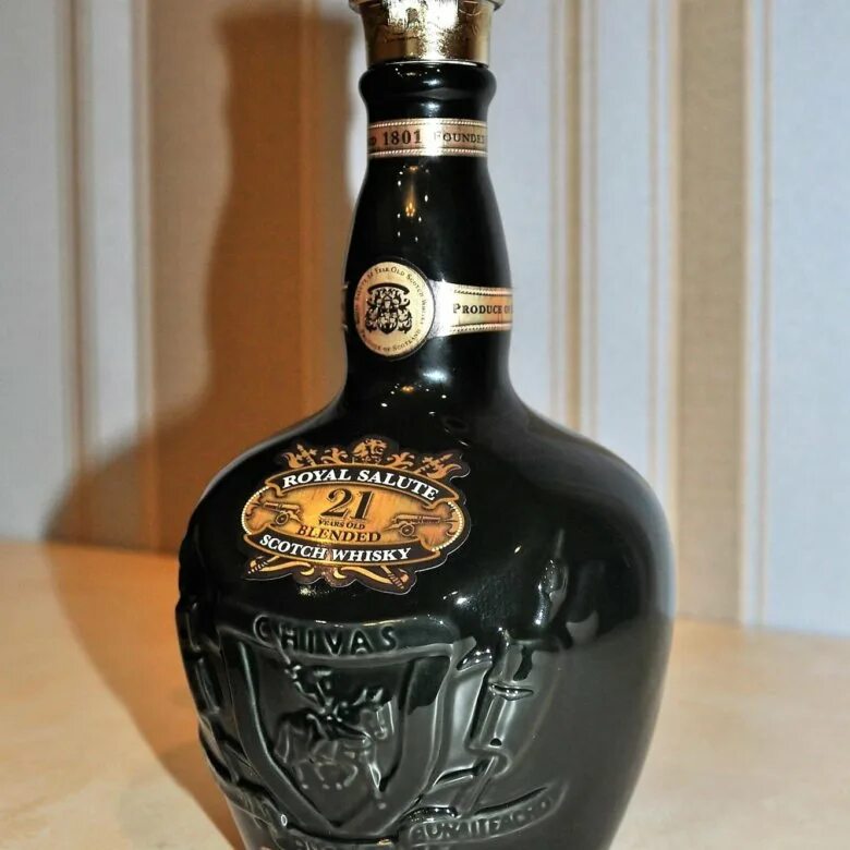 Доставка коньяка ekaterinburg alkomig96 pro. Керамическая бутылка. Чивас в керамической бутылке. Коньяк в керамической бутылке. Виски в керамической бутылке.