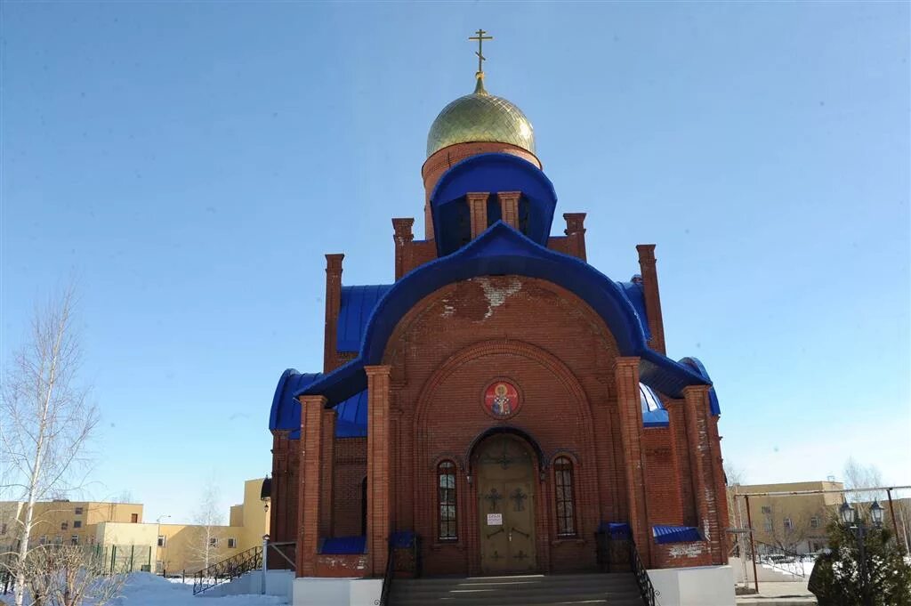 Подслушано рощинский самарская. Рощинский Самарская область. Самарская область Волжский район пгт Рощинский. Храм Рощинский Самарская область. Церковь в Рощинском Самарская область сайт.