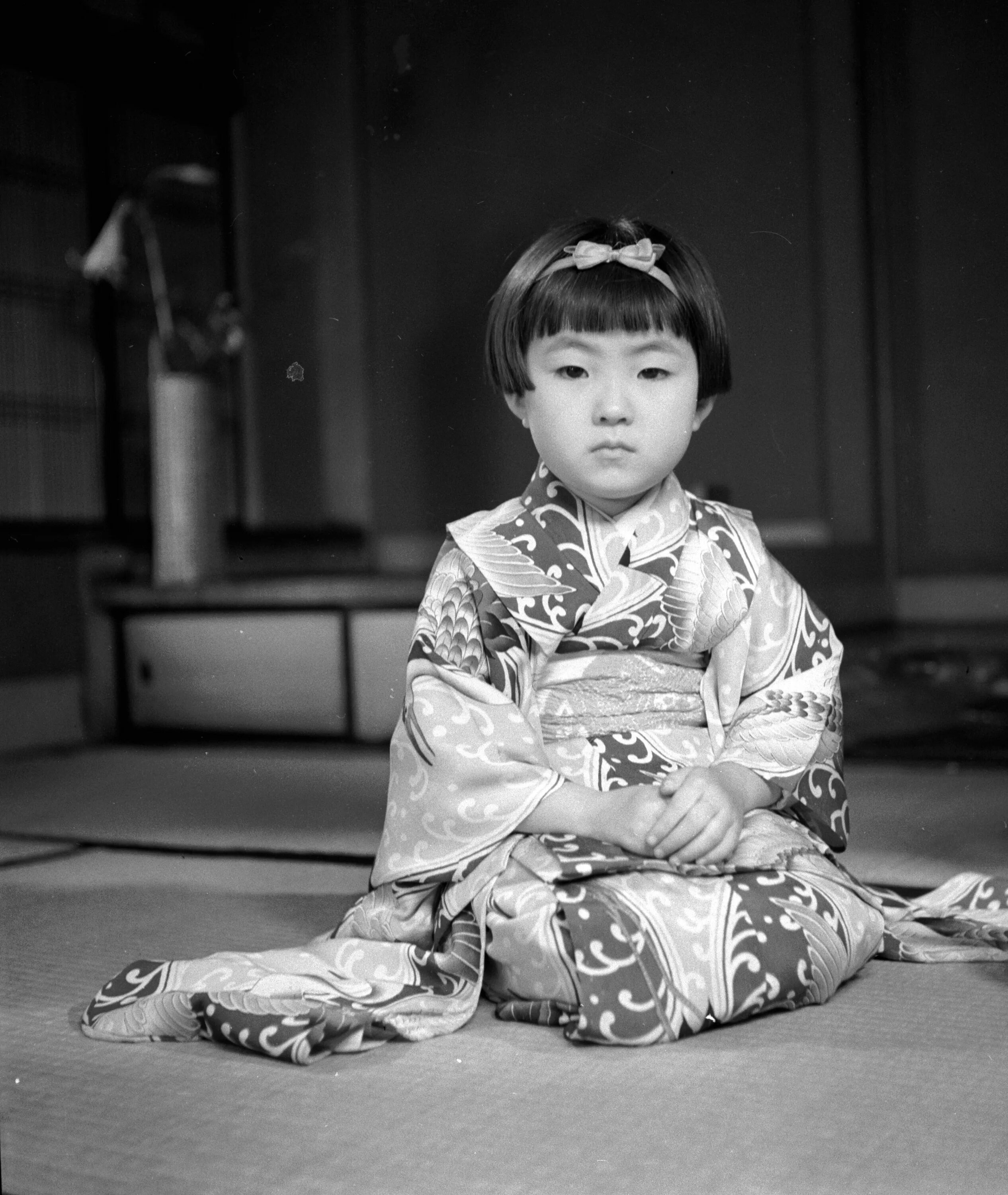 Кимоно гейши. Гейши в Японии. Кимоно гейша 19 век. Японка в кимоно гейша. Ретро японские мамы