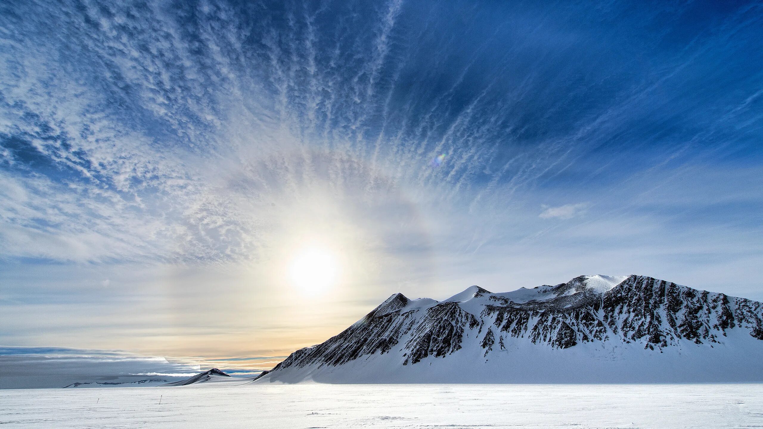 Полярное плато в Антарктиде. Северный полюс Арктика и Антарктика. Арктика Антарктика Антарктида. Северный полюс, Арктика и Южный полюс, Антарктида.