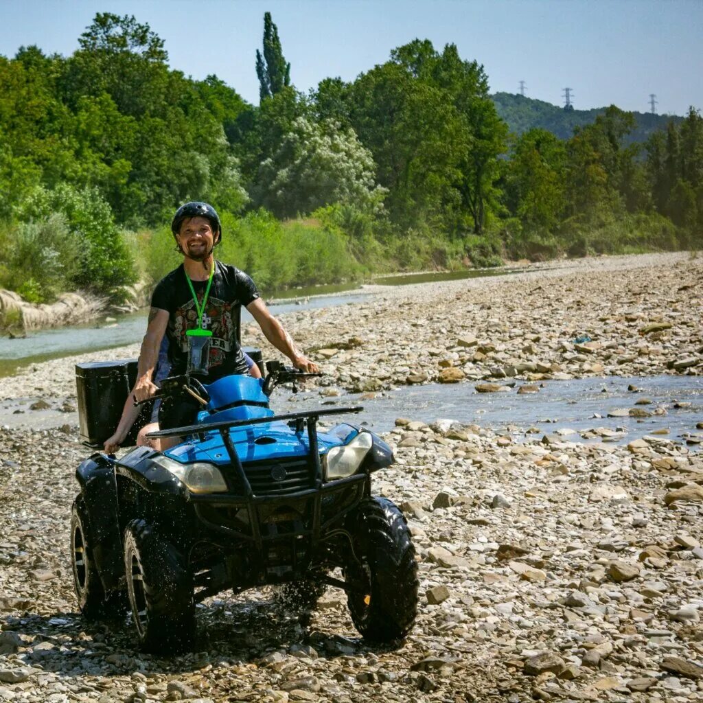 Юг квадро джубга. Топ 10 самых проходимых квадроциклов. Аренда квадроциклов. Юг квадро. Юг квадро джубга.