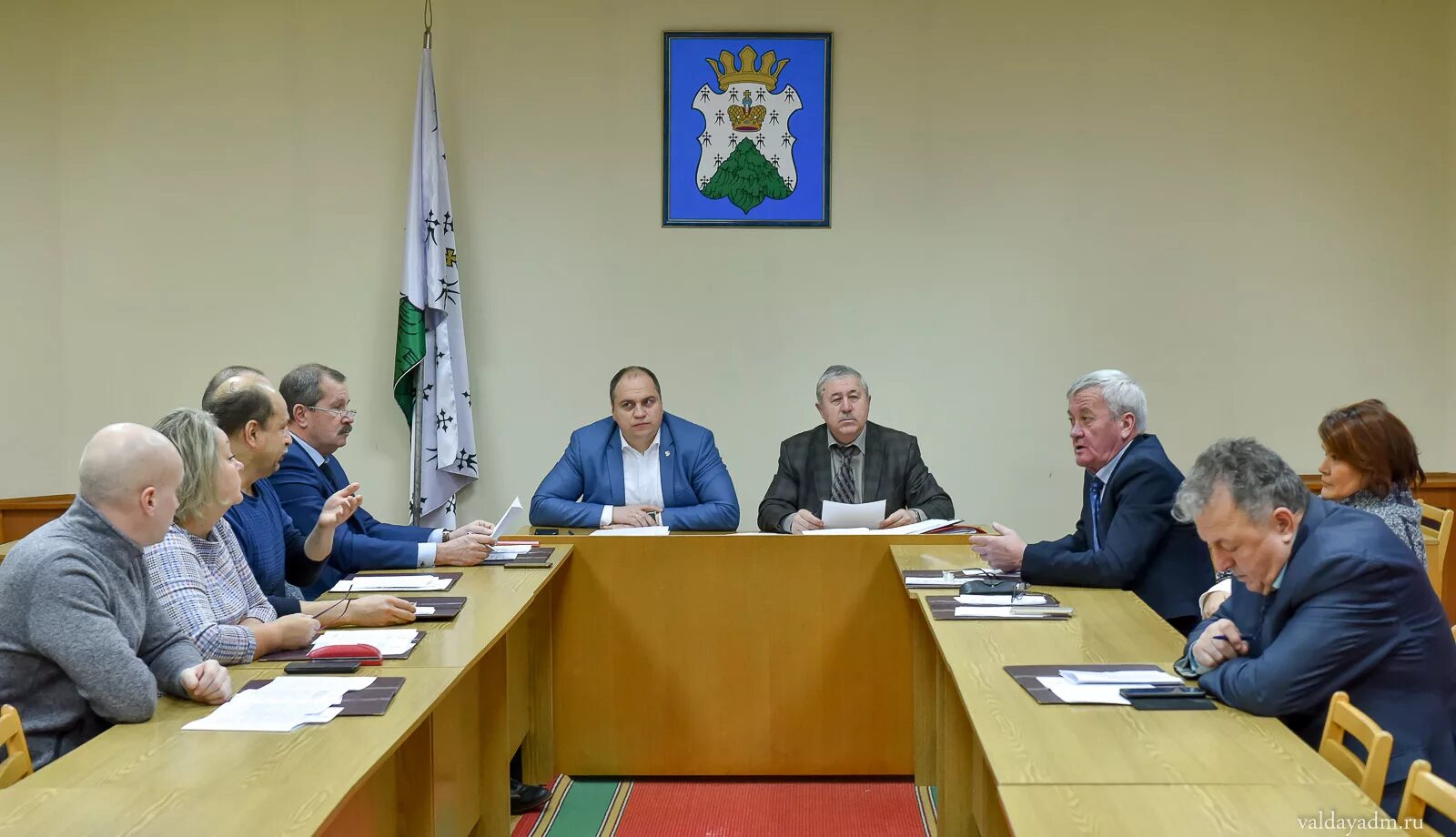 границы поселения. озера п. г валдай новгородской области улица песчаная. город валдай новгородской области монастырь. зимогорье валдайский район.