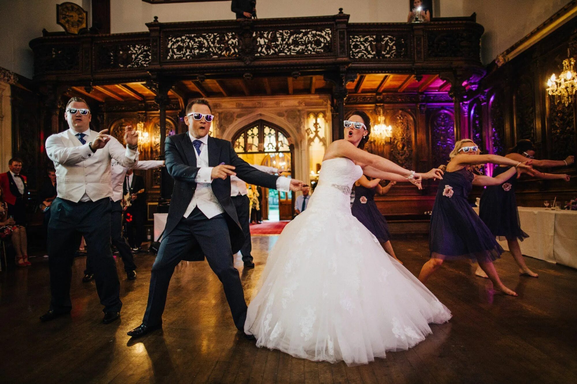 Кафе где можно танцевать. Свадебный танец. Танец жениха и невесты. Танцы на свадьбе. Первый танец жениха и невесты.