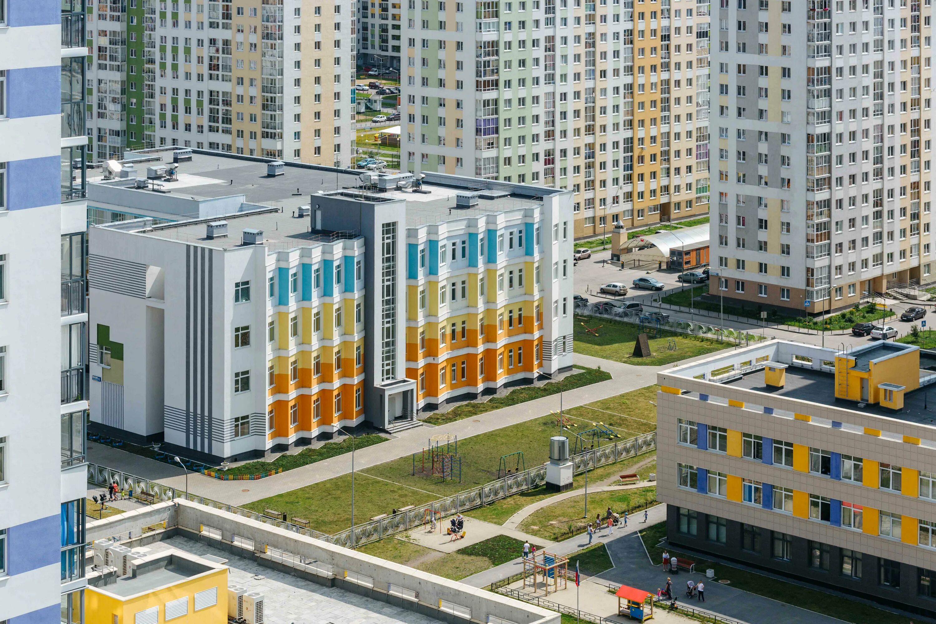 Жк академический екатеринбург. Жилой комплекс академический екатеринбург. Квартиры новостройка академический. Жк космос екатеринбург. Квартиры новостройка академический.